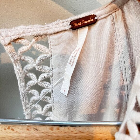 NEW Free People I Think I Love You Dress with Cut Work-‎ Size 6 - Picture 2 of 8